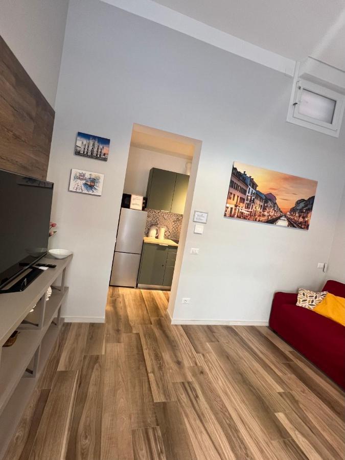 Fiori 3 Apartment Милано Екстериор снимка