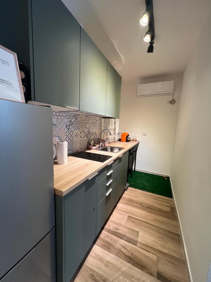 Fiori 3 Apartment Милано Екстериор снимка